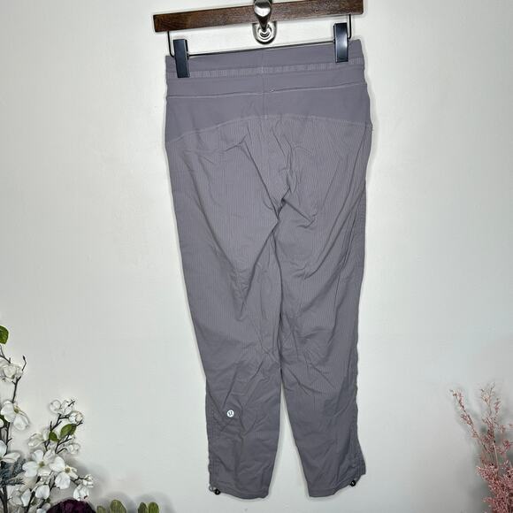 LULULEMON Dance Studio Crop *25" Half Moon Gray Sz 2 {R7} - Picture 6 of 9